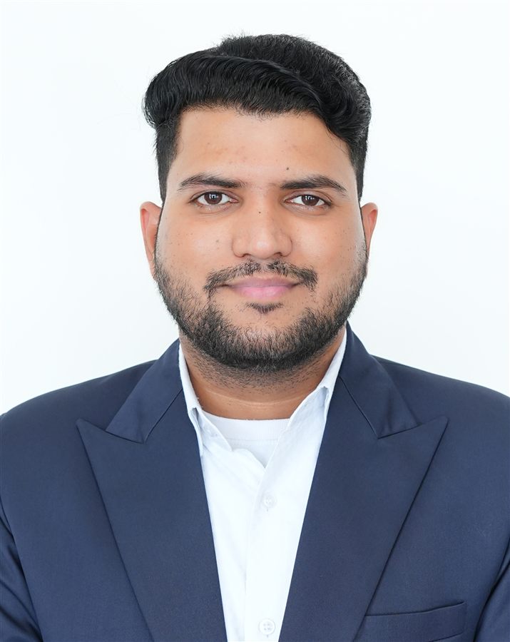 Portrait of Manish Kumar